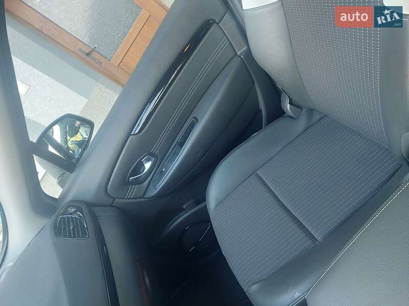 Минивэн Renault Scenic 2011 в Тернополе