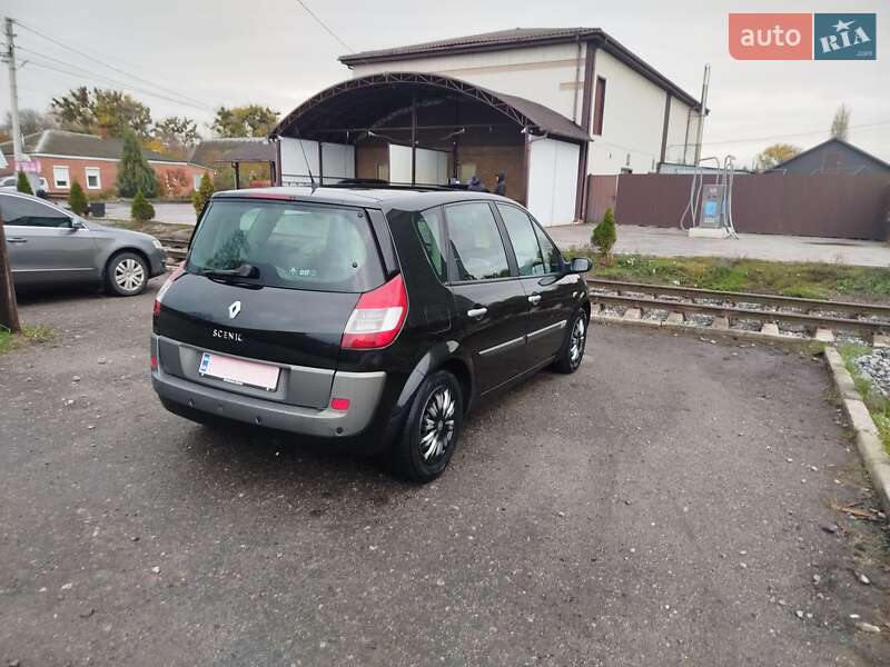 Минивэн Renault Scenic 2006 в Ахтырке