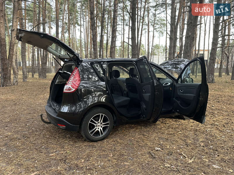 Минивэн Renault Scenic 2010 в Киеве