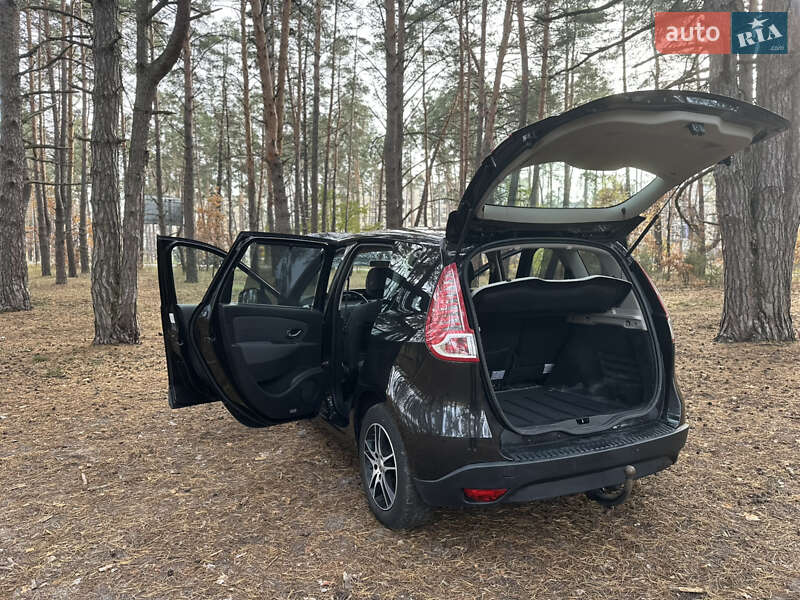 Минивэн Renault Scenic 2010 в Киеве