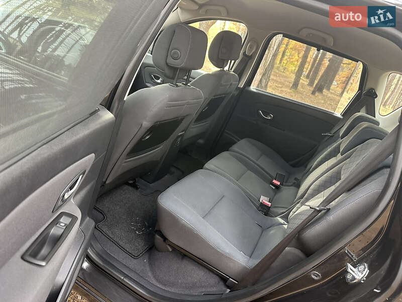 Минивэн Renault Scenic 2010 в Киеве
