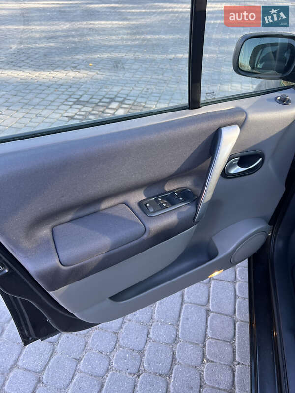 Мінівен Renault Scenic 2007 в Луцьку фото 13 Мінівен Renault Scenic 2007 в Луцьку