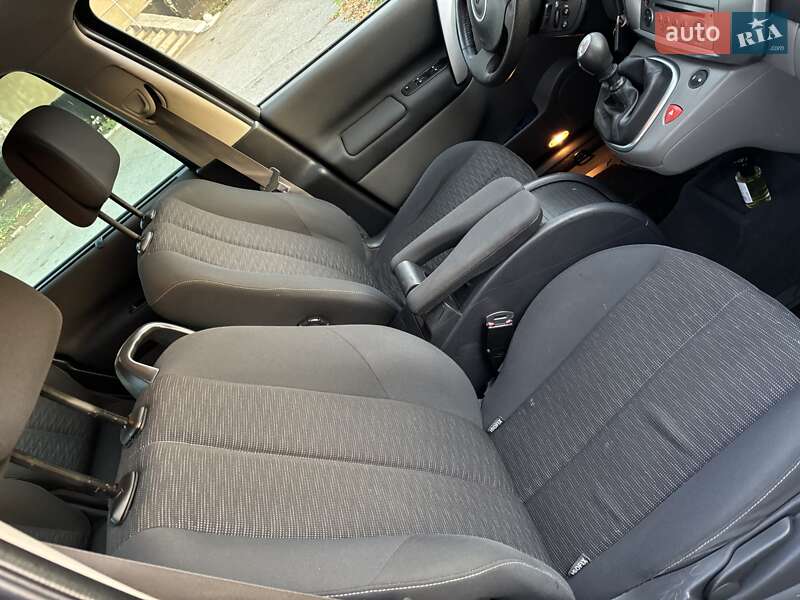 Минивэн Renault Scenic 2007 в Умани фото 21 Минивэн Renault Scenic 2007 в Умани