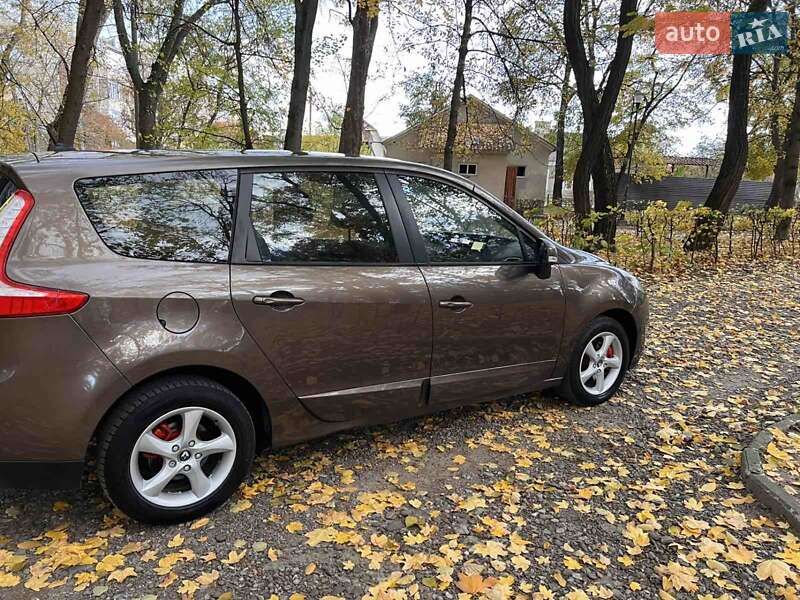 Минивэн Renault Scenic 2011 в Черновцах фото 35 Минивэн Renault Scenic 2011 в Черновцах