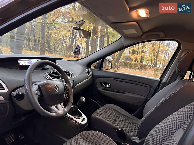 Минивэн Renault Scenic 2011 в Черновцах фото 56 Минивэн Renault Scenic 2011 в Черновцах