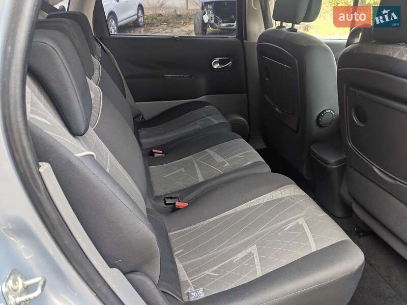 Минивэн Renault Scenic 2004 в Ковеле