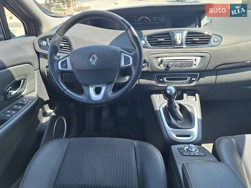 Мінівен Renault Scenic 2013 в Нововолинську