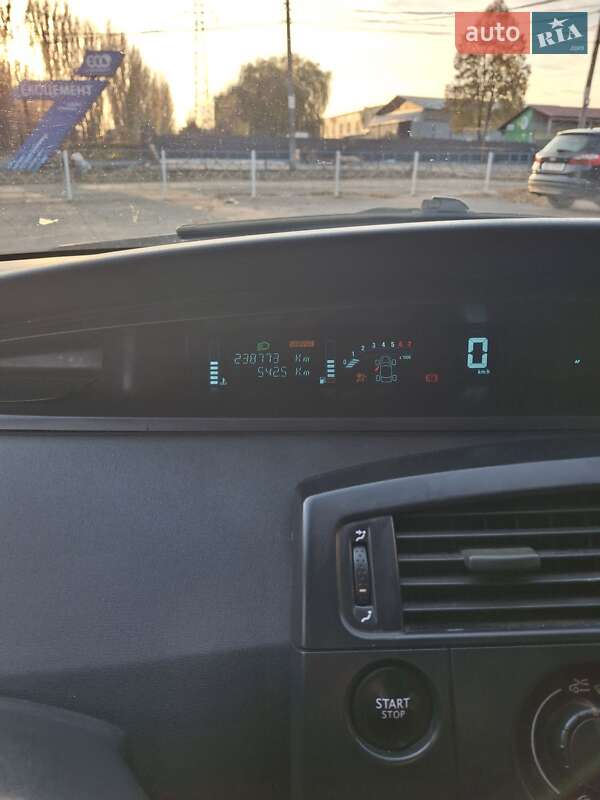 Минивэн Renault Scenic 2003 в Виннице