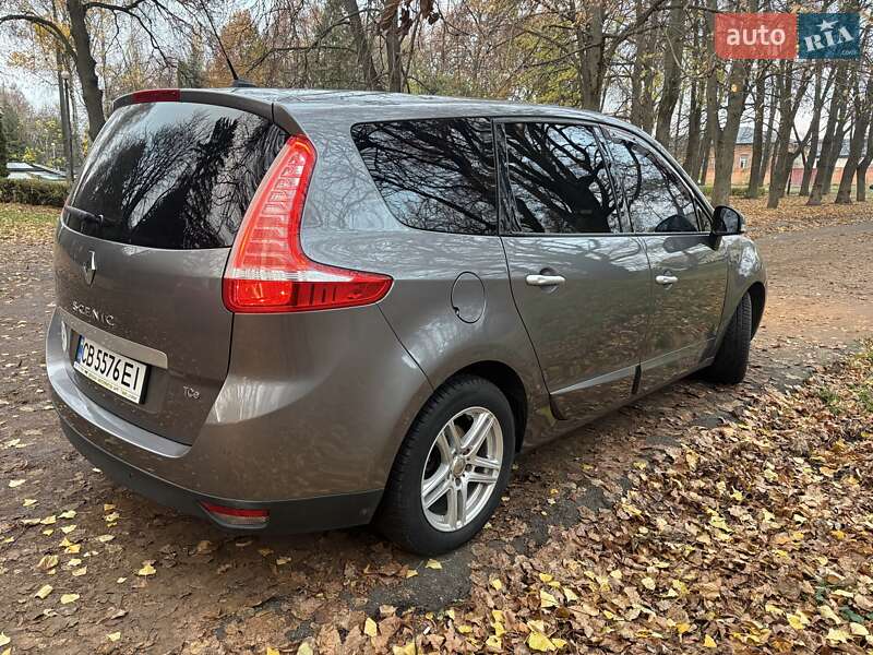 Мінівен Renault Scenic 2012 в Ніжині