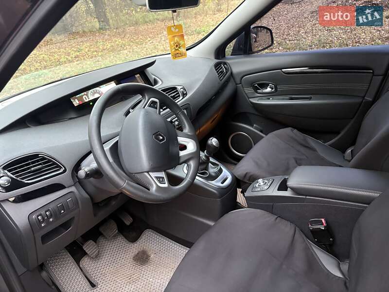 Мінівен Renault Scenic 2012 в Ніжині