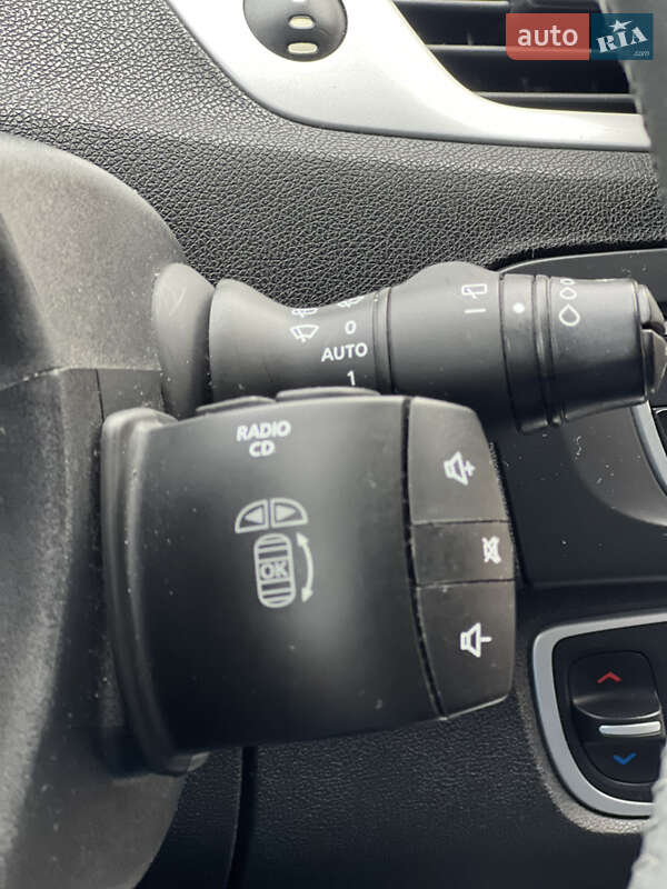 Минивэн Renault Scenic 2010 в Луцке фото 50 Минивэн Renault Scenic 2010 в Луцке