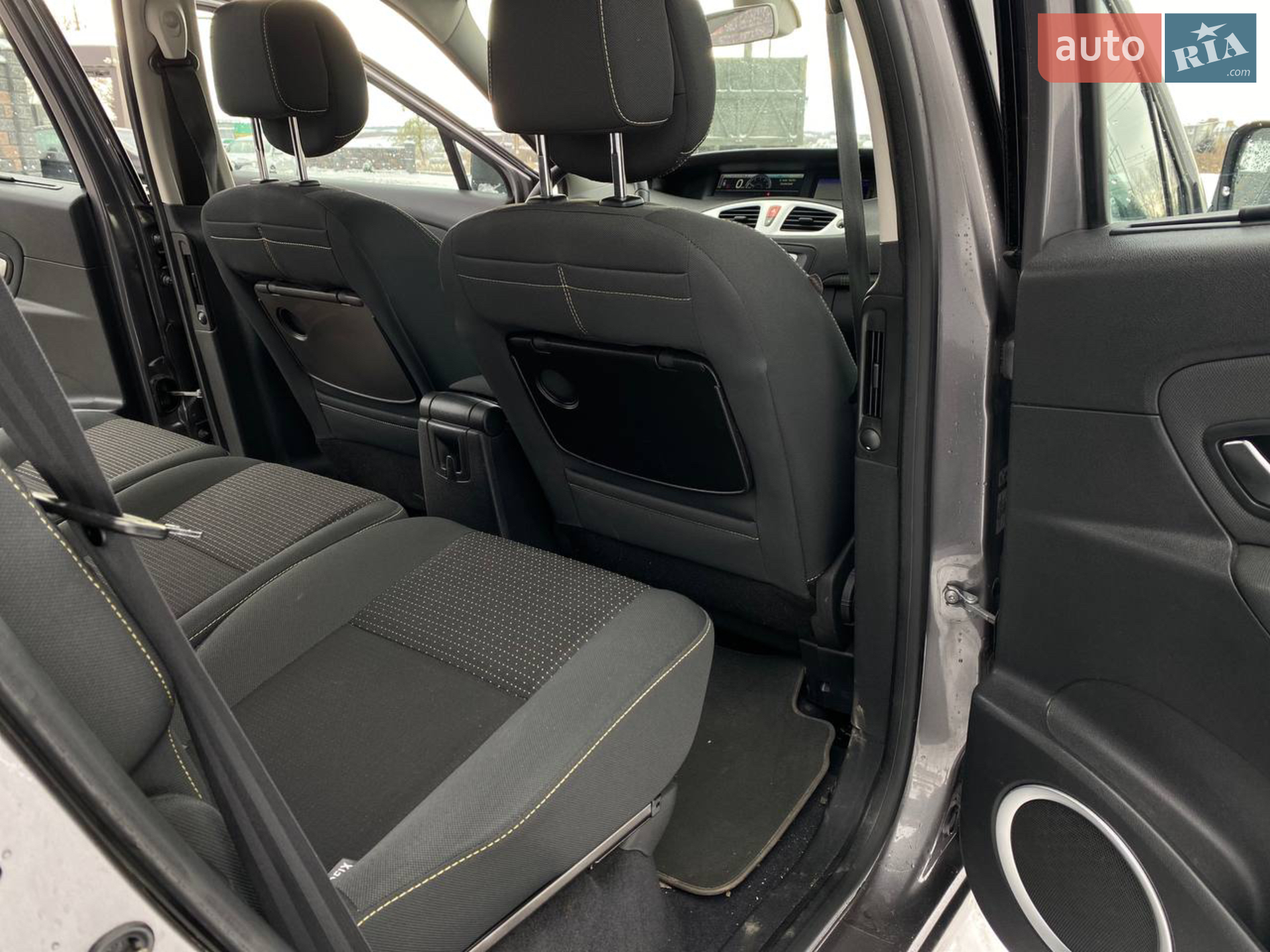 2010 Renault Scenic - мініатюра 9