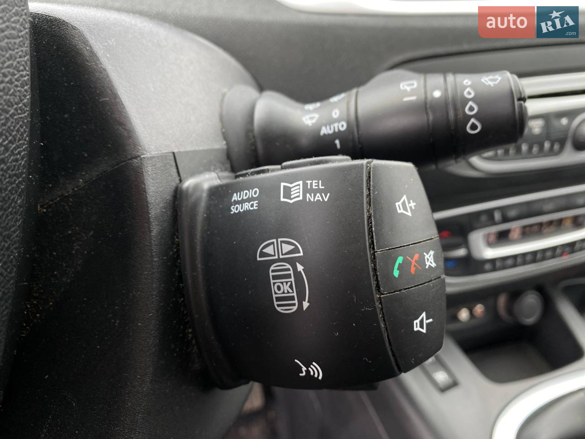 2010 Renault Scenic - мініатюра 14