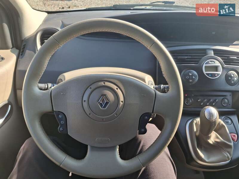 Минивэн Renault Scenic 2005 в Хотине фото 10 Минивэн Renault Scenic 2005 в Хотине