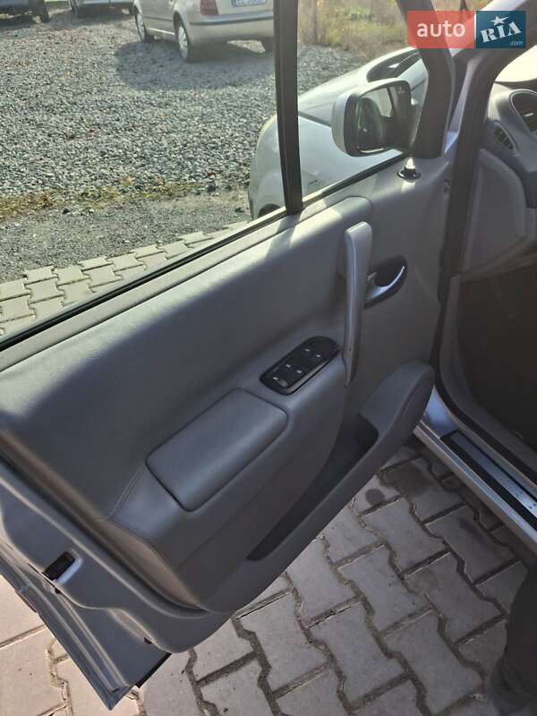 Минивэн Renault Scenic 2005 в Хотине фото 20 Минивэн Renault Scenic 2005 в Хотине