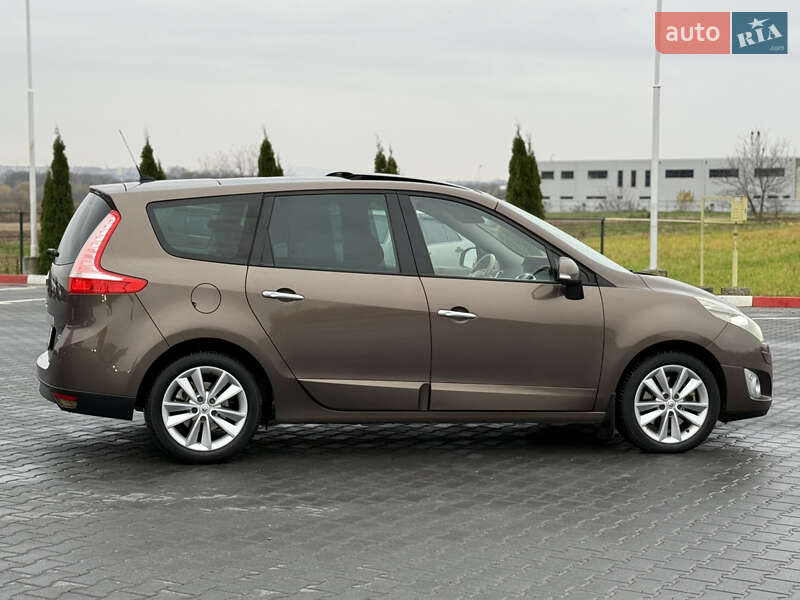 Минивэн Renault Scenic 2009 в Черновцах