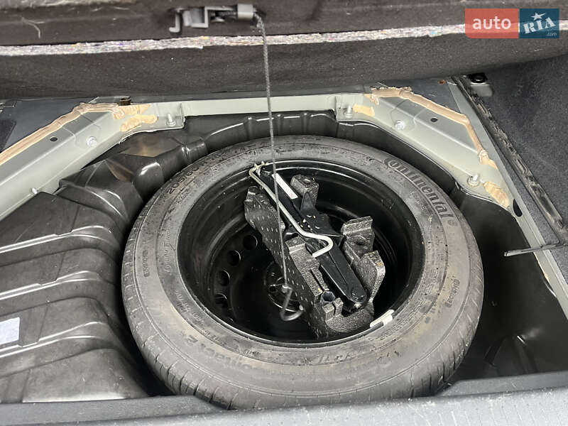 Мінівен Renault Scenic 2010 в Охтирці фото 47 Мінівен Renault Scenic 2010 в Охтирці