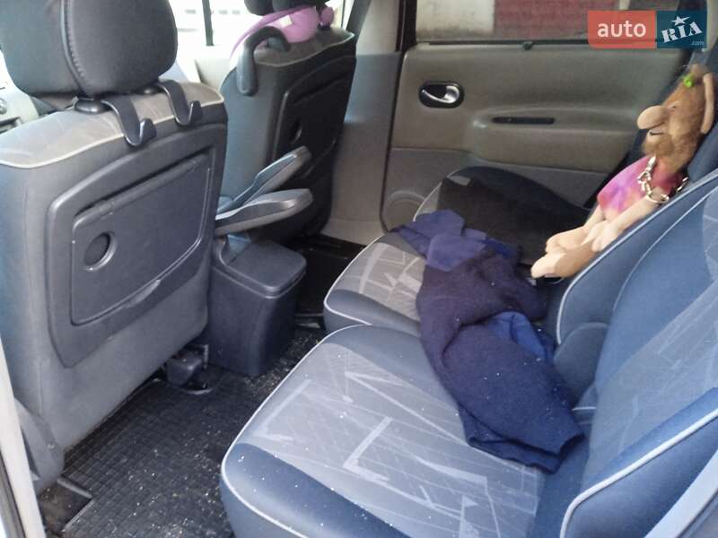 Мінівен Renault Scenic 2003 в Львові