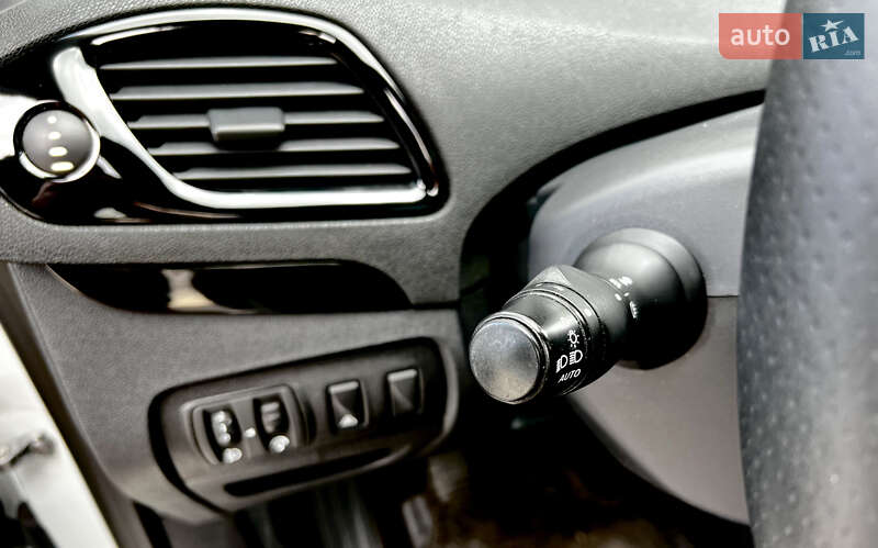 Мінівен Renault Scenic 2011 в Луцьку фото 12 Мінівен Renault Scenic 2011 в Луцьку