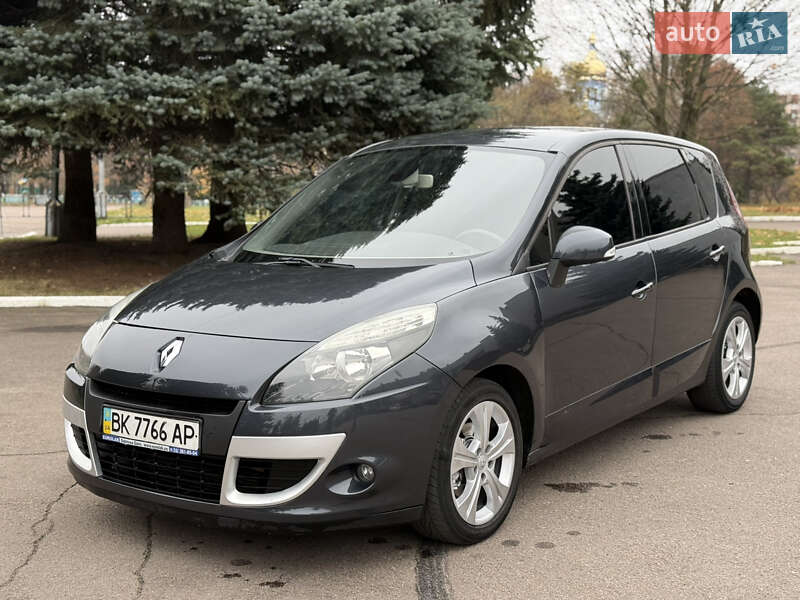 Минивэн Renault Scenic 2011 в Ровно