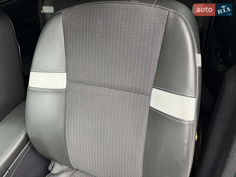 Минивэн Renault Scenic 2011 в Ровно