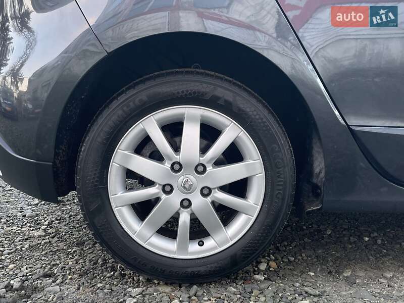 Мінівен Renault Scenic 2011 в Сумах