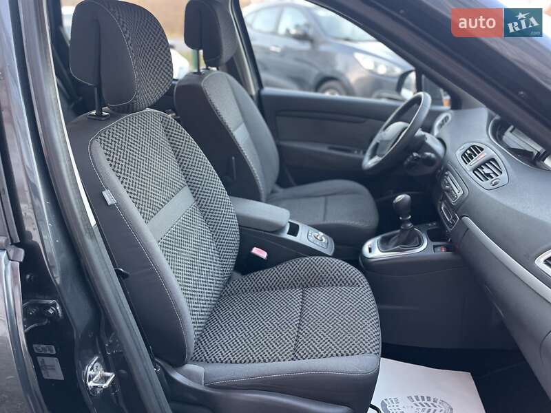 Мінівен Renault Scenic 2011 в Сумах