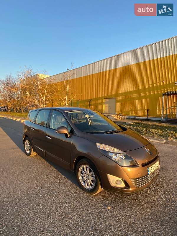 Мінівен Renault Scenic 2010 в Запоріжжі