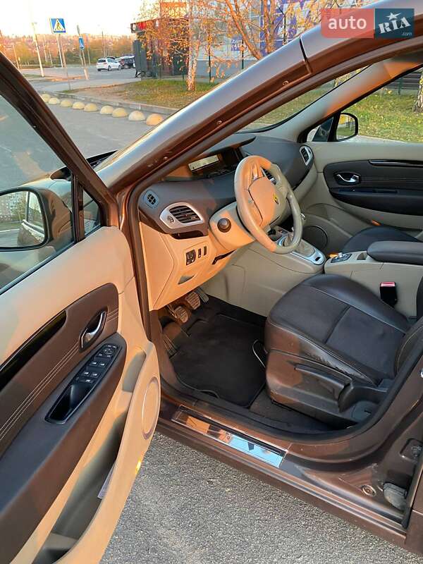 Мінівен Renault Scenic 2010 в Запоріжжі