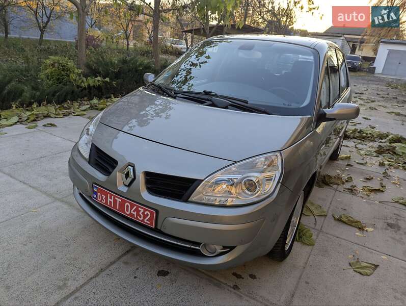 Мінівен Renault Scenic 2006 в Дубні