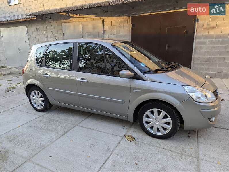 Мінівен Renault Scenic 2006 в Дубні