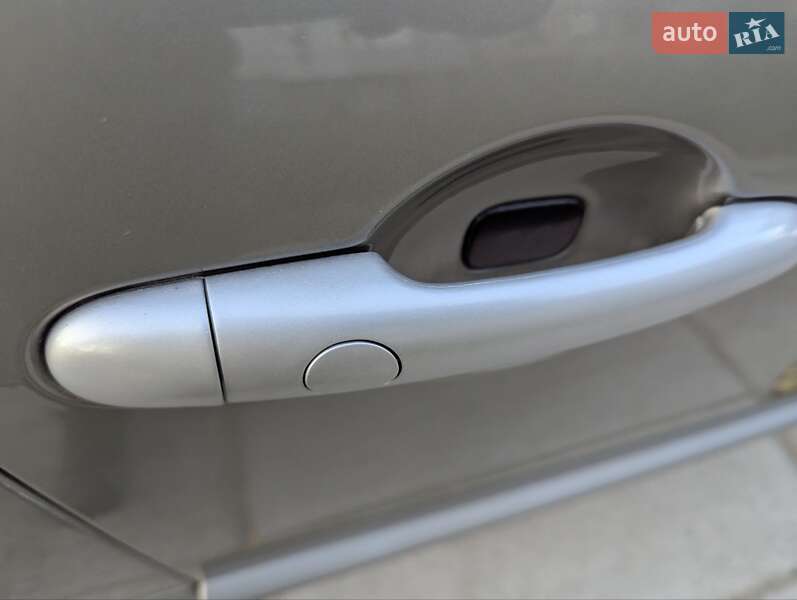 Мінівен Renault Scenic 2006 в Дубні