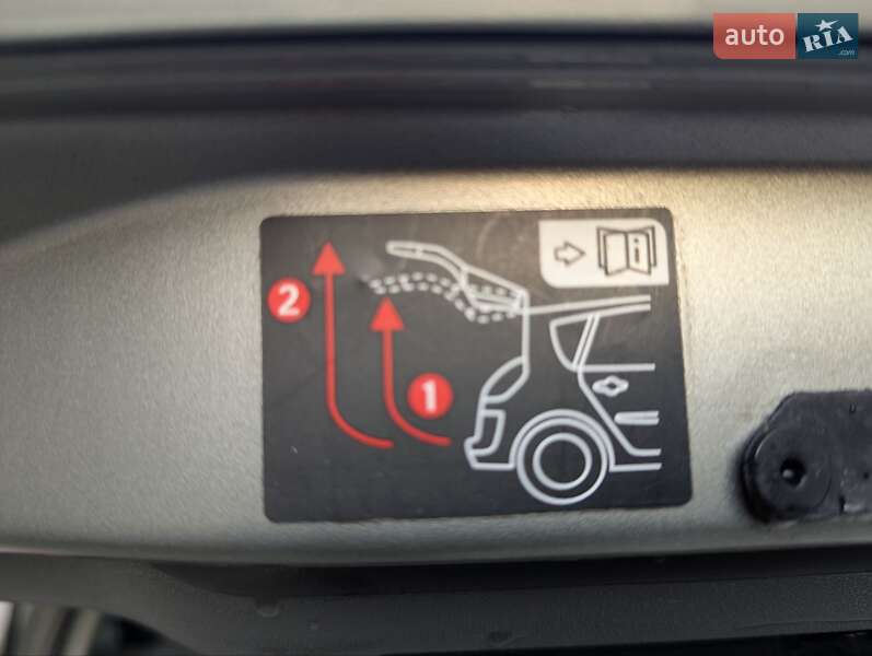 Мінівен Renault Scenic 2006 в Дубні