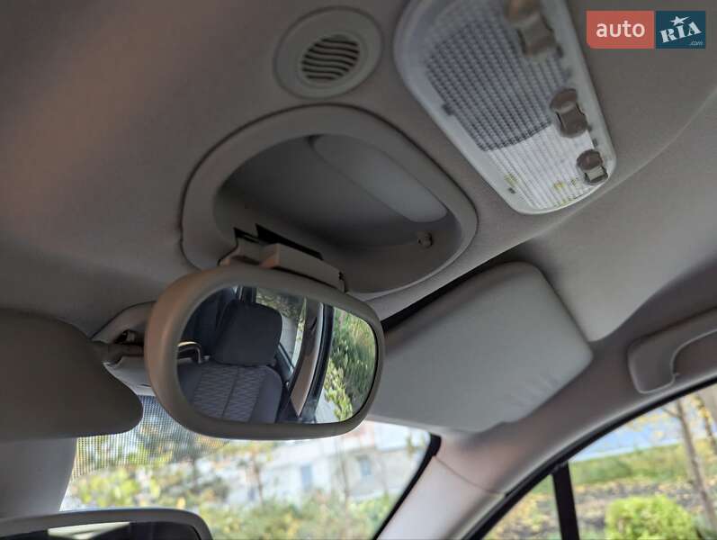 Мінівен Renault Scenic 2006 в Дубні