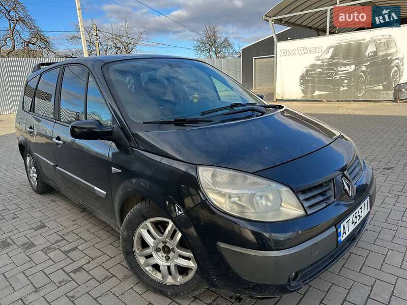 Минивэн Renault Scenic 2005 в Красной