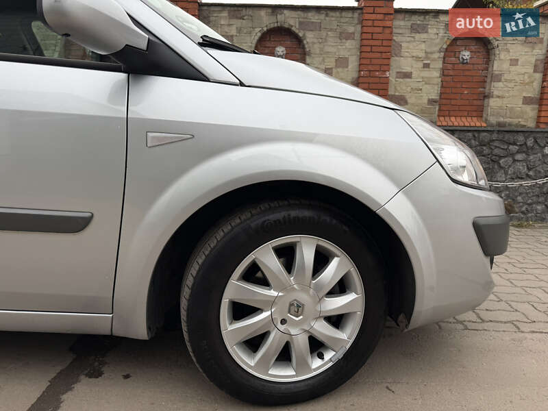 Минивэн Renault Scenic 2007 в Красилове