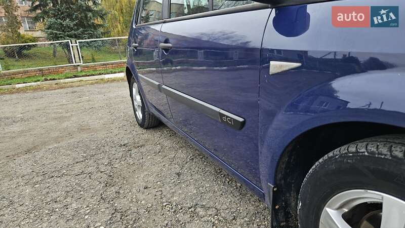 Мінівен Renault Scenic 2004 в Заліщиках