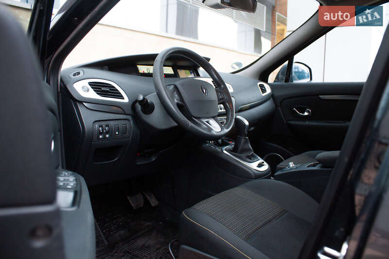 Минивэн Renault Scenic 2009 в Киеве