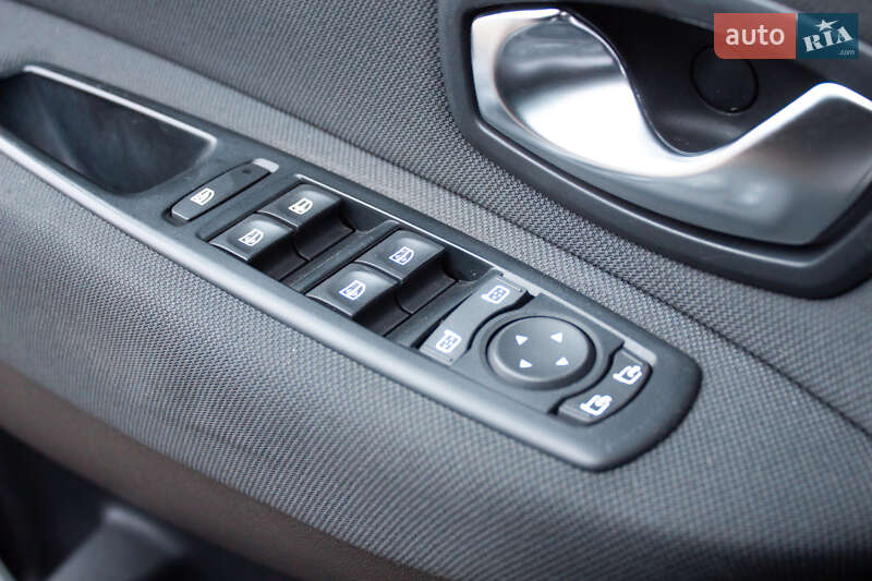 Минивэн Renault Scenic 2009 в Киеве