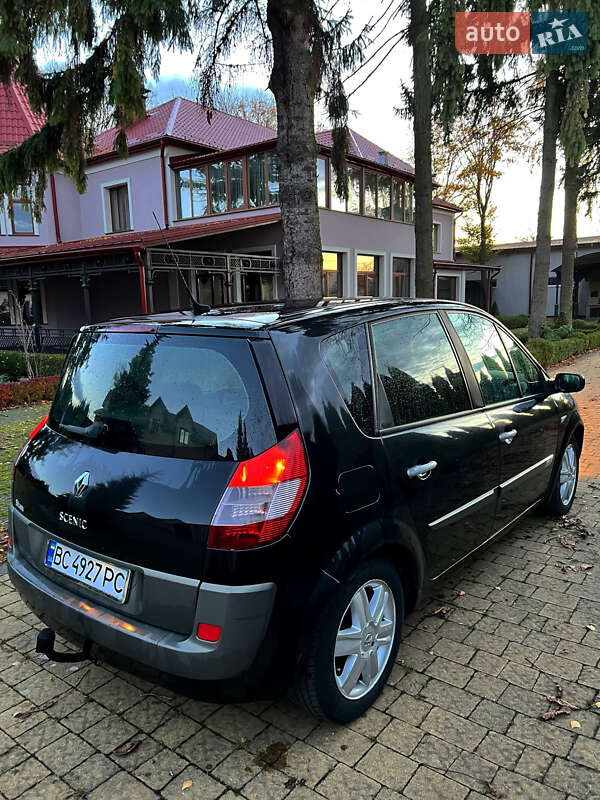 Минивэн Renault Scenic 2004 в Городке