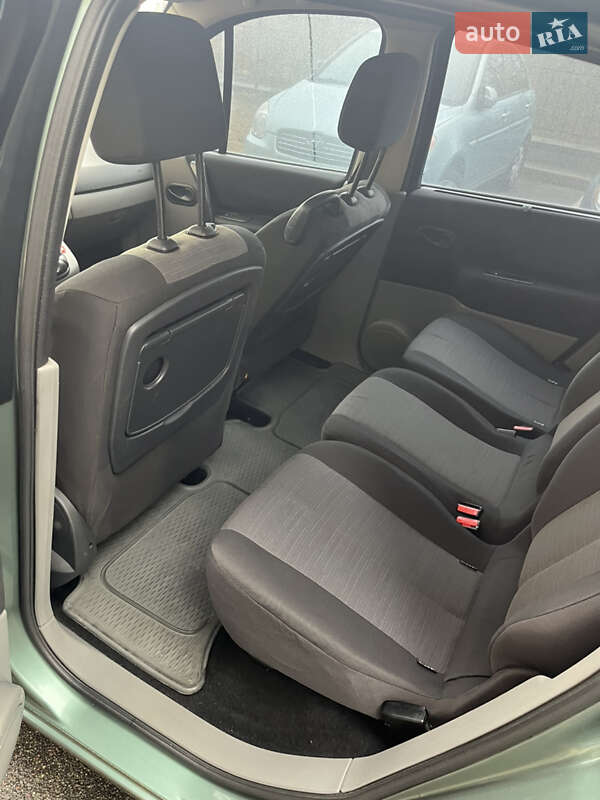 Мінівен Renault Scenic 2006 в Києві