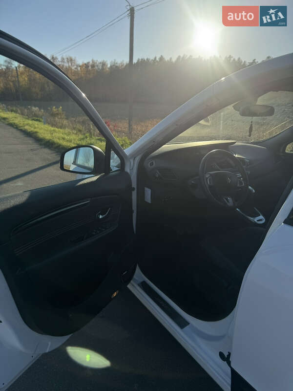 Мінівен Renault Scenic 2011 в Зорі фото 10 Мінівен Renault Scenic 2011 в Зорі