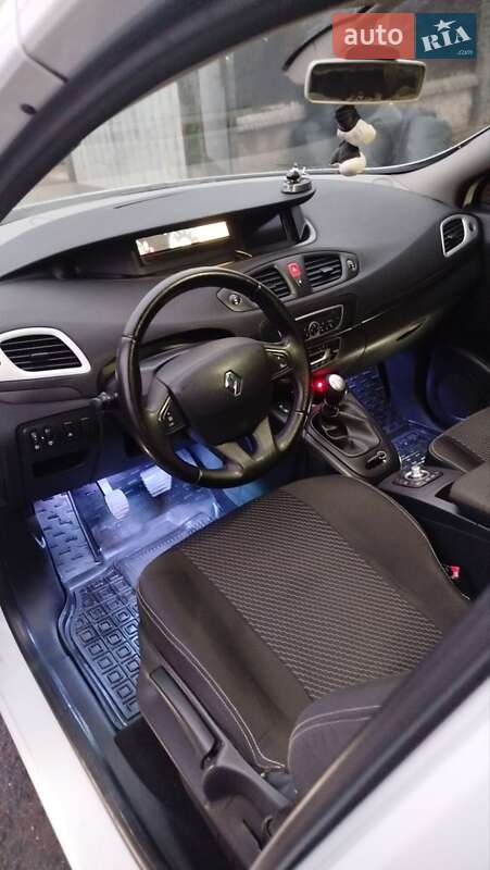 Минивэн Renault Scenic 2010 в Оратове фото 8 Минивэн Renault Scenic 2010 в Оратове