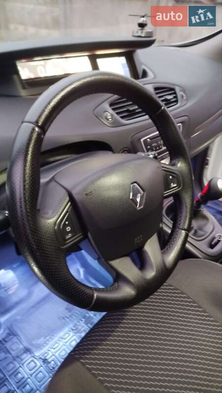 Минивэн Renault Scenic 2010 в Оратове фото 12 Минивэн Renault Scenic 2010 в Оратове
