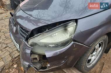 Минивэн Renault Scenic 2004 в Новониколаевке