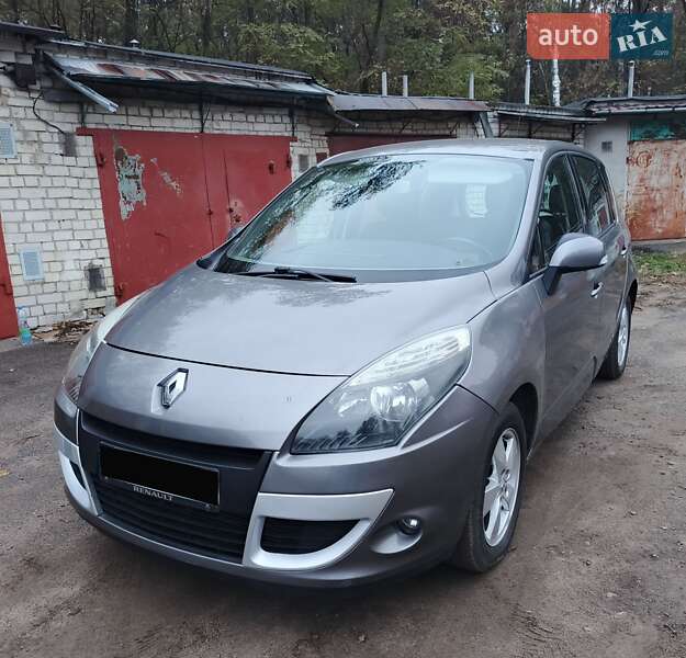 Минивэн Renault Scenic 2011 в Чернигове