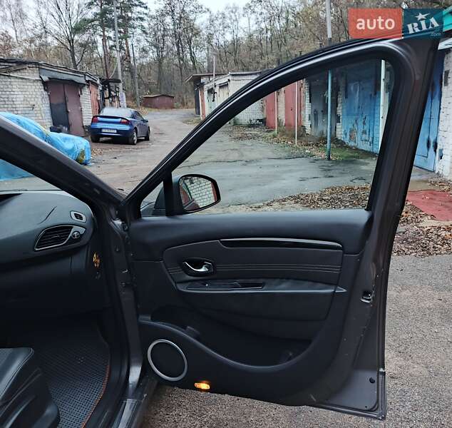 Минивэн Renault Scenic 2011 в Чернигове