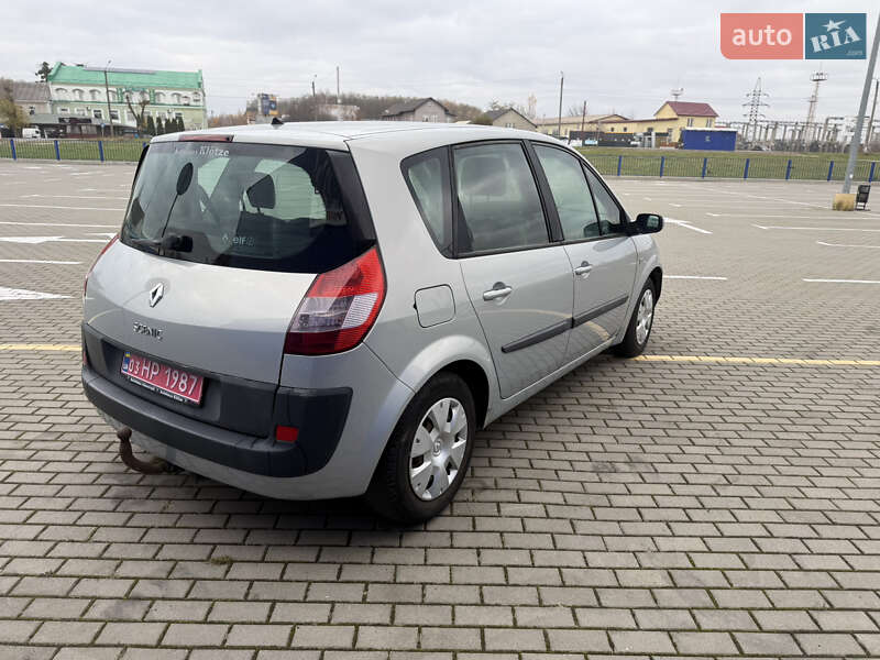 Мінівен Renault Scenic 2004 в Нововолинську
