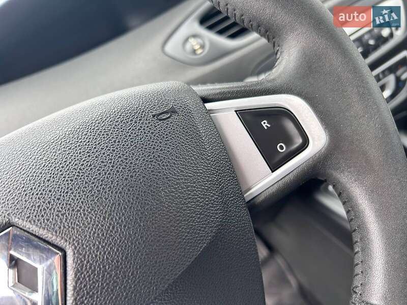 Мінівен Renault Scenic 2012 в Одесі фото 19 Мінівен Renault Scenic 2012 в Одесі