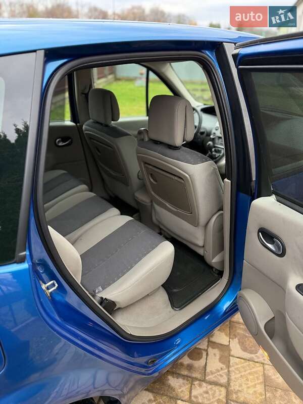 Минивэн Renault Scenic 2005 в Самборе